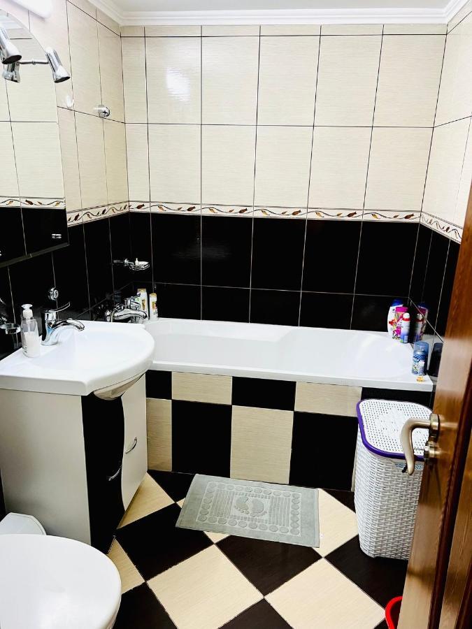Royal Apartment Бузеу Екстер'єр фото
