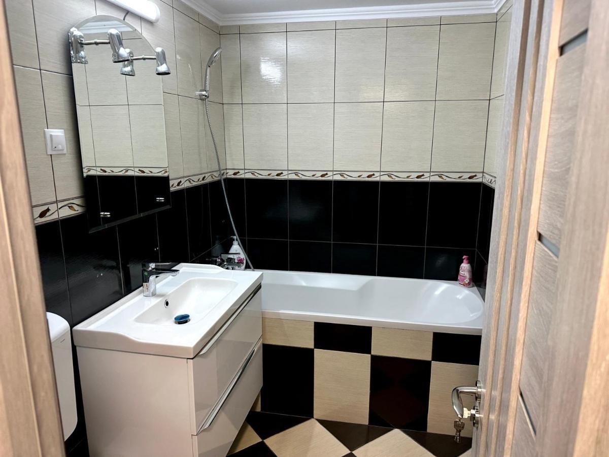 Royal Apartment Бузеу Екстер'єр фото